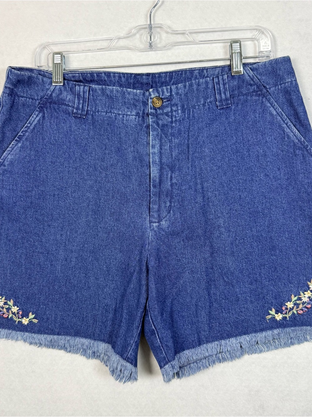 Vintage Floral Embroidered Denim Shorts Frayed Hem High Rise Cottagecore 12 - Picture 7 of 11